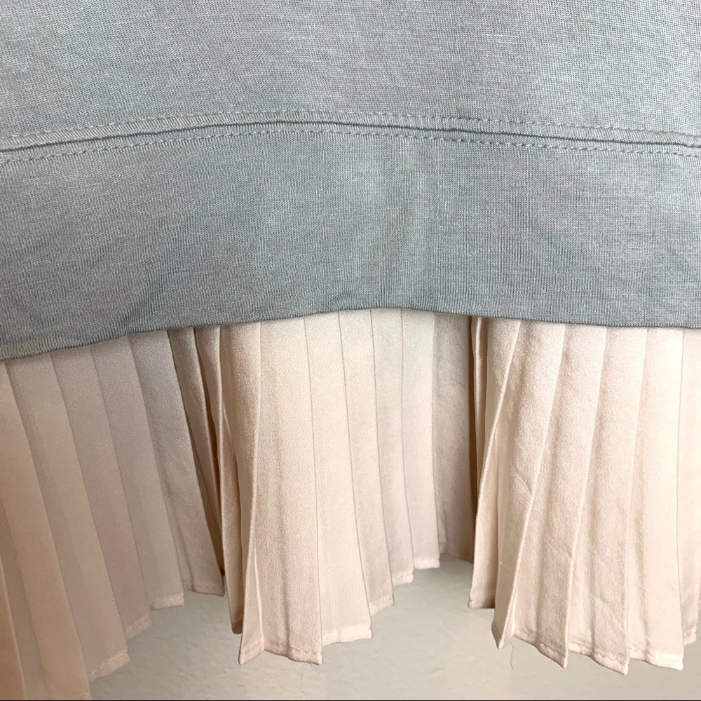 LOGO Lori Goldstein Pleated Trim Top - Picture 4 of 4